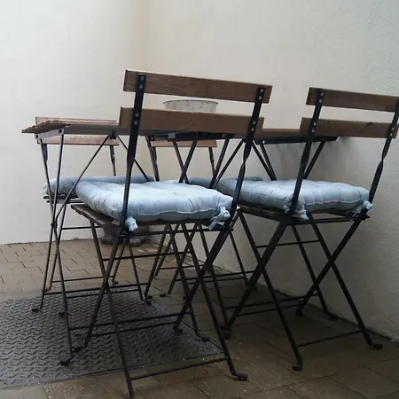 Maison Legato * نيوبورت